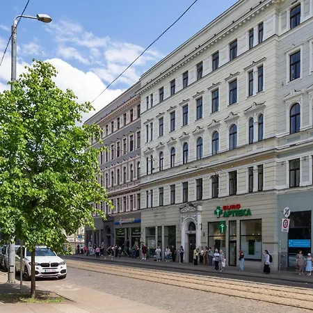 Appartement 4-bedroom Next To Old Town - Barona Street *