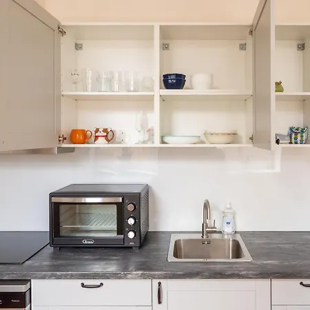 4-bedroom Next To Old Town - Barona Street Appartement *