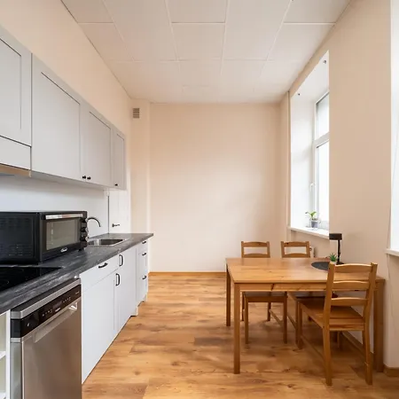 Appartement 4-bedroom Next To Old Town - Barona Street *