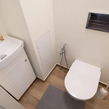 4-bedroom Next To Old Town - Barona Street * Riga