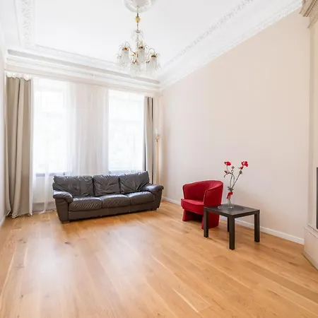 4-bedroom Next To Old Town - Barona Street